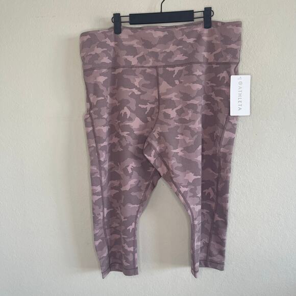Athleta Ultimate Stash Pocket Texture Camo Capri Leggings Dusty Pink NEW Size 3X - Picture 4 of 6